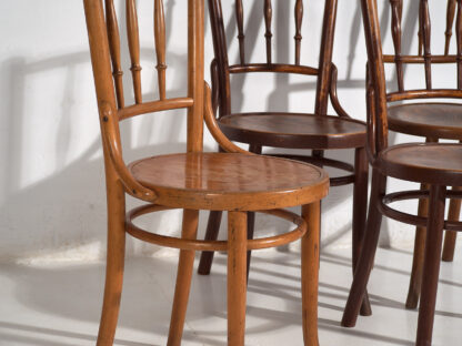 Ensemble de chaises anciennes en bois courbé (vers 1920). Ensemble de 4 pièces #2