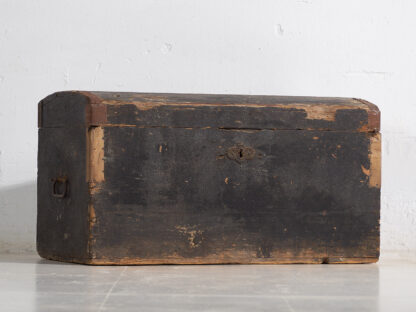 Antique chest with dark patina (c.1920) #25