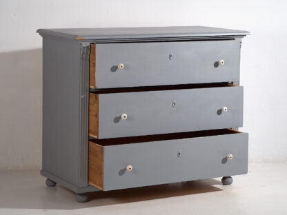 Antique gray solid wood chest of drawers (c.1920)