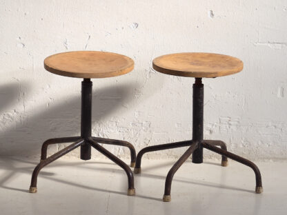 Industrial style round stools (c.1950). Set of 4 pieces