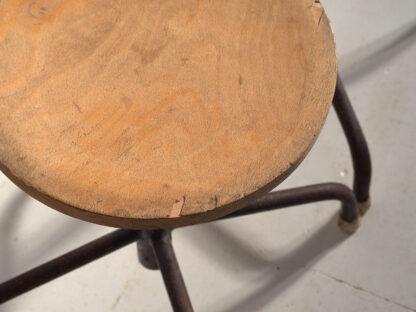 Industrial style round stools (c.1950). Set of 4 pieces - Image 7