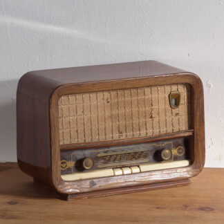 Radio de válvulas vintage (c.1960) #2