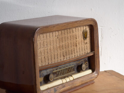 Radio de válvulas vintage (c.1960) #2