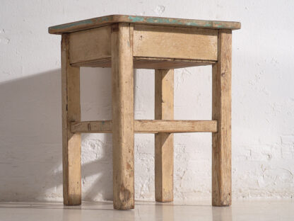 Ancienne table basse en bois massif (c.1920) #13