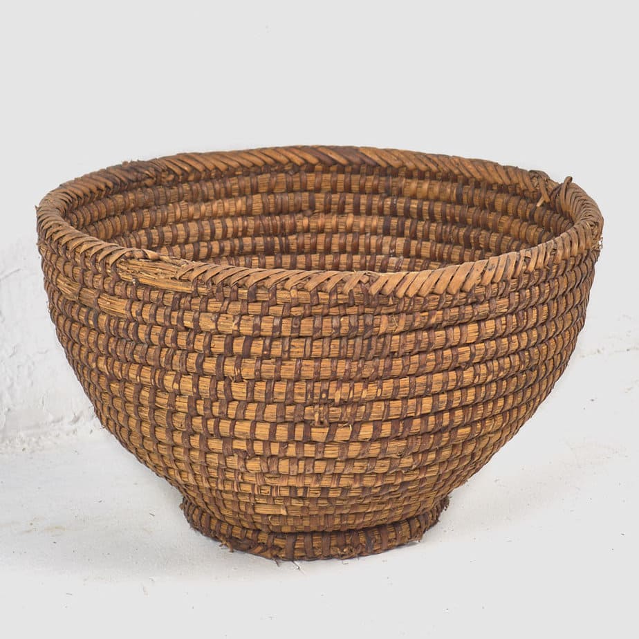 Panier ancien en osier (c.1930)
