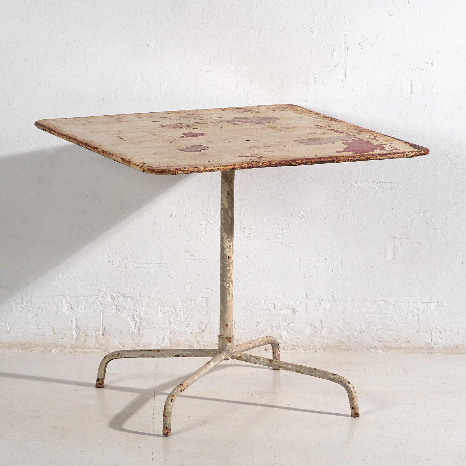 Table de jardin blanche vintage (France, vers 1950) # 7