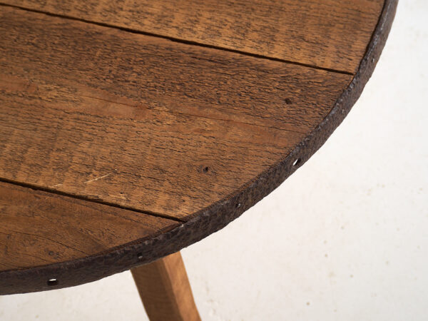 Table basse ronde de bords métalliques – Image 5
