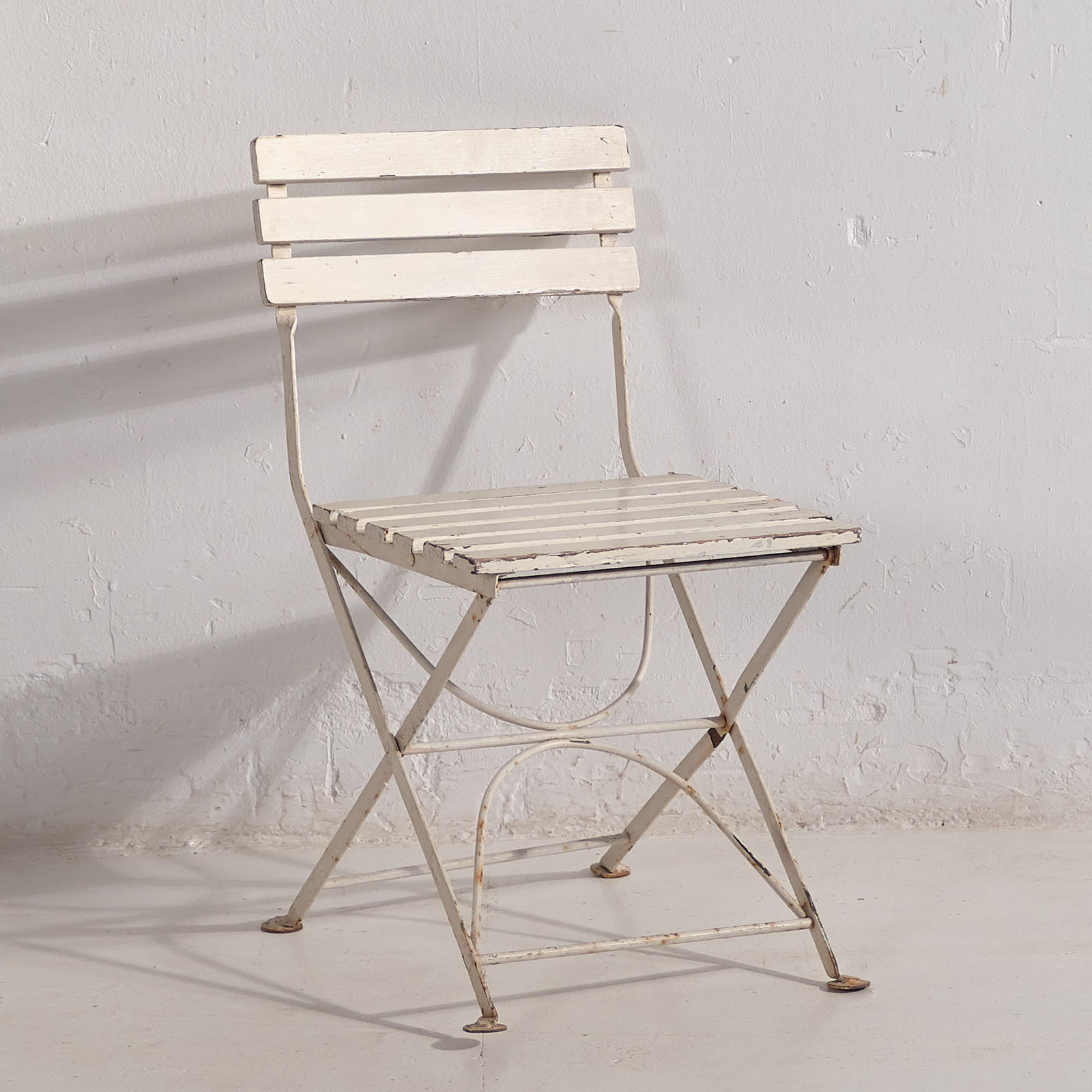 Silla metálica antigua de exterior (Francia, c.1900)