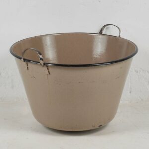 Caldero de metal antiguo color marrón (c.1950)
