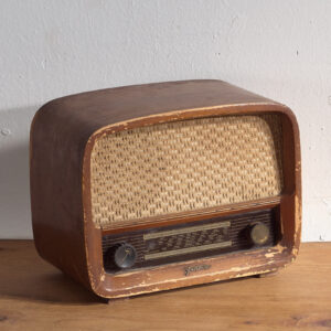 Radio vintage de madera (c.1950)