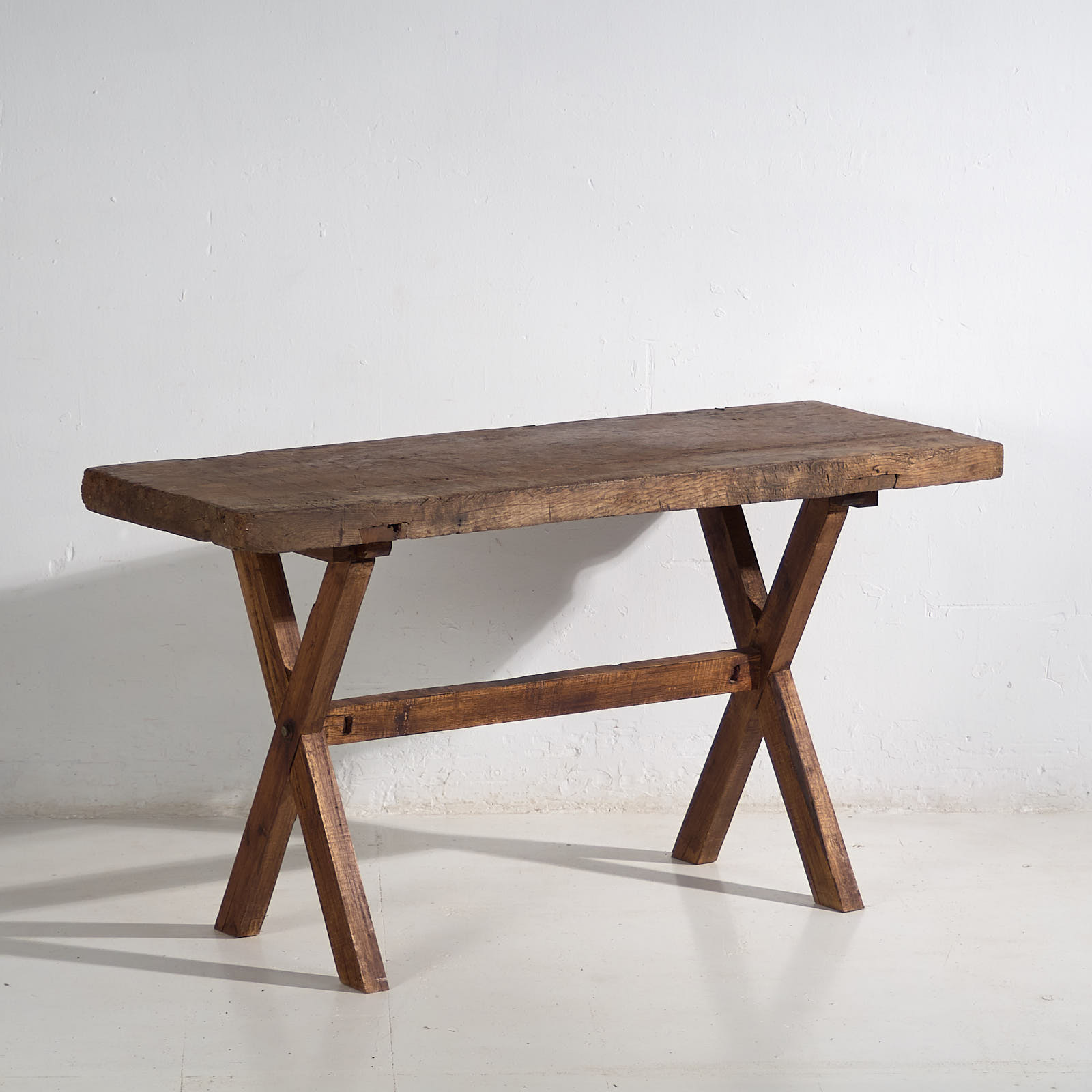 Mesa rústica antigua de madera maciza (c.1900)