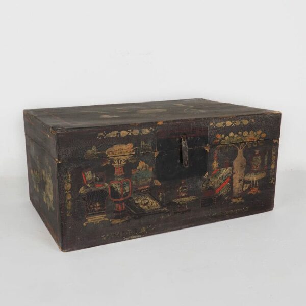 Cofre de madera antiguo con ilustraciones de jarrones de porcelana (China, c.1900) #2