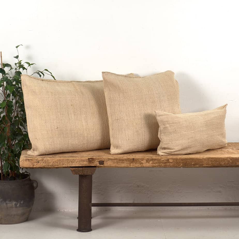 Coussin en lin ancien couleur naturel