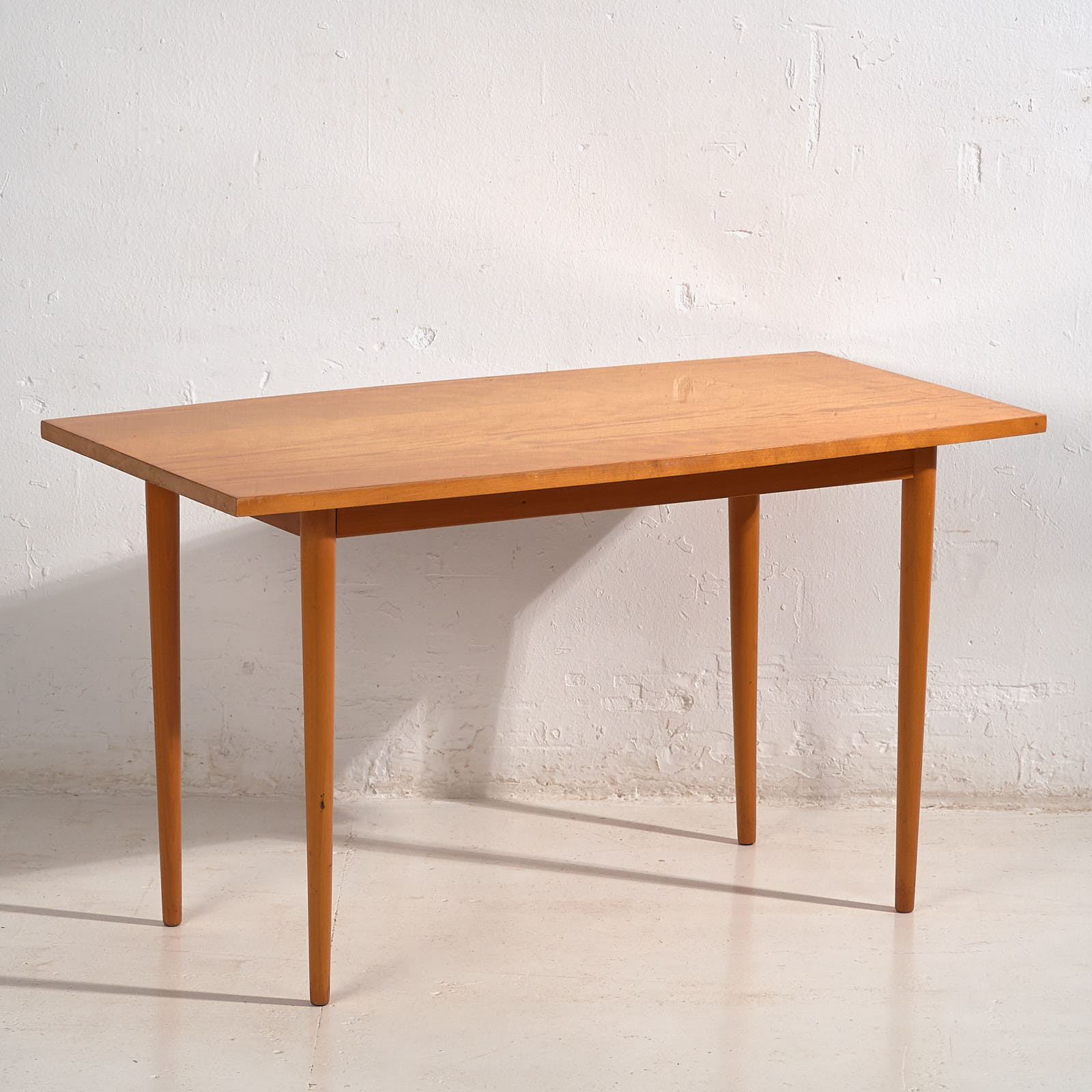 Mesa de centro de estilo retro (c.1960)