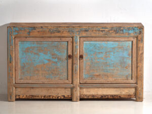 Aparador de comedor antiguo de color azul cielo (c.1920)