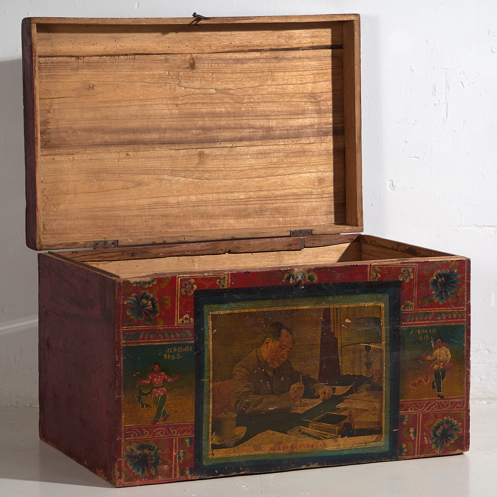 Antiguo baúl de almacenaje chino de color granate (c.1900) #6