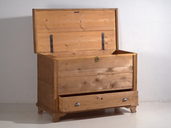 Antique large chest (c.1920) #91 - Image 9
