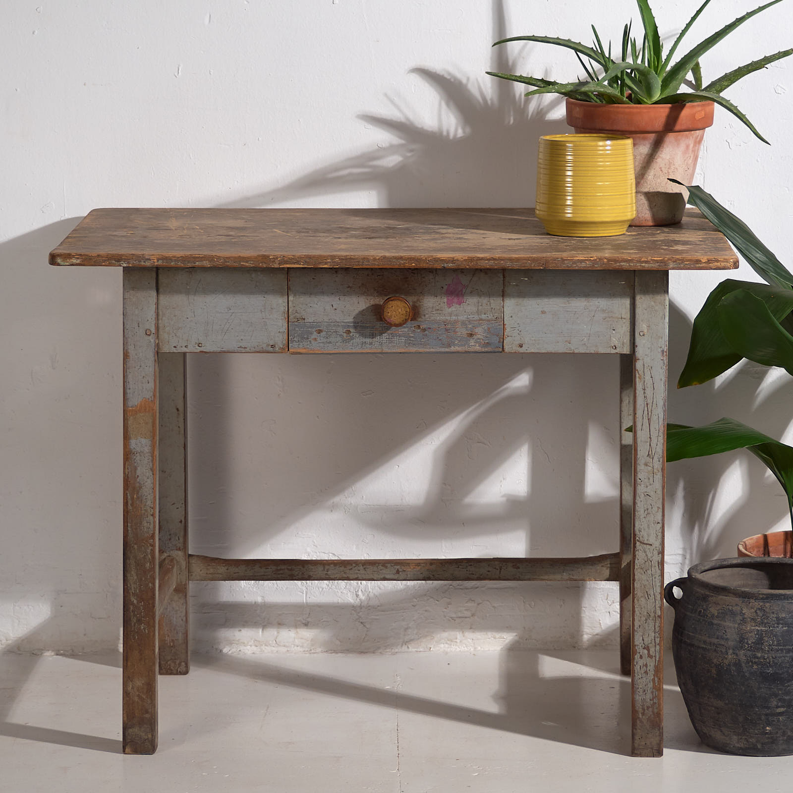 Mesa con cajón antigua de estilo provenzal (c.1920)