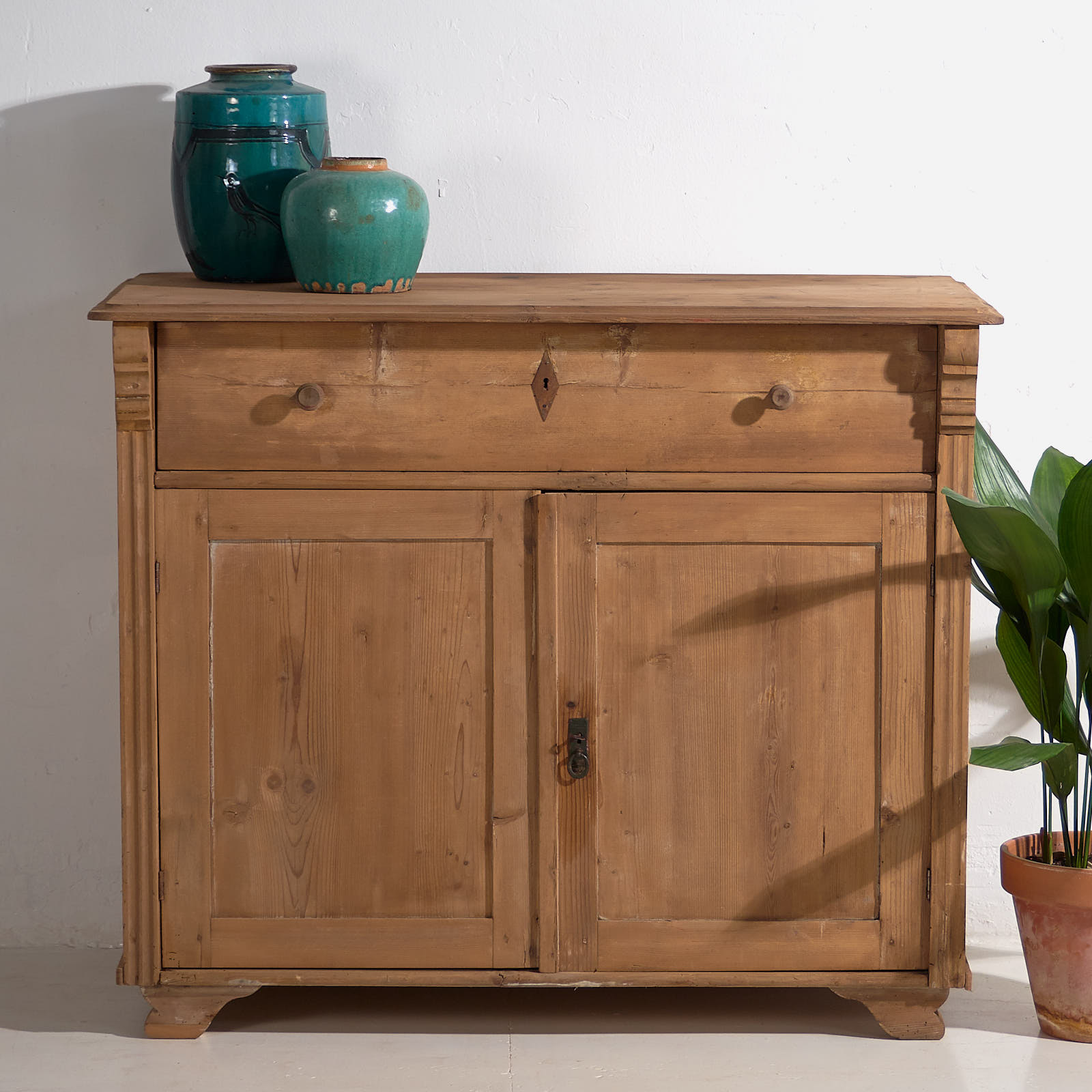 Cajonera para dormitorio antigua (c.1920) #105