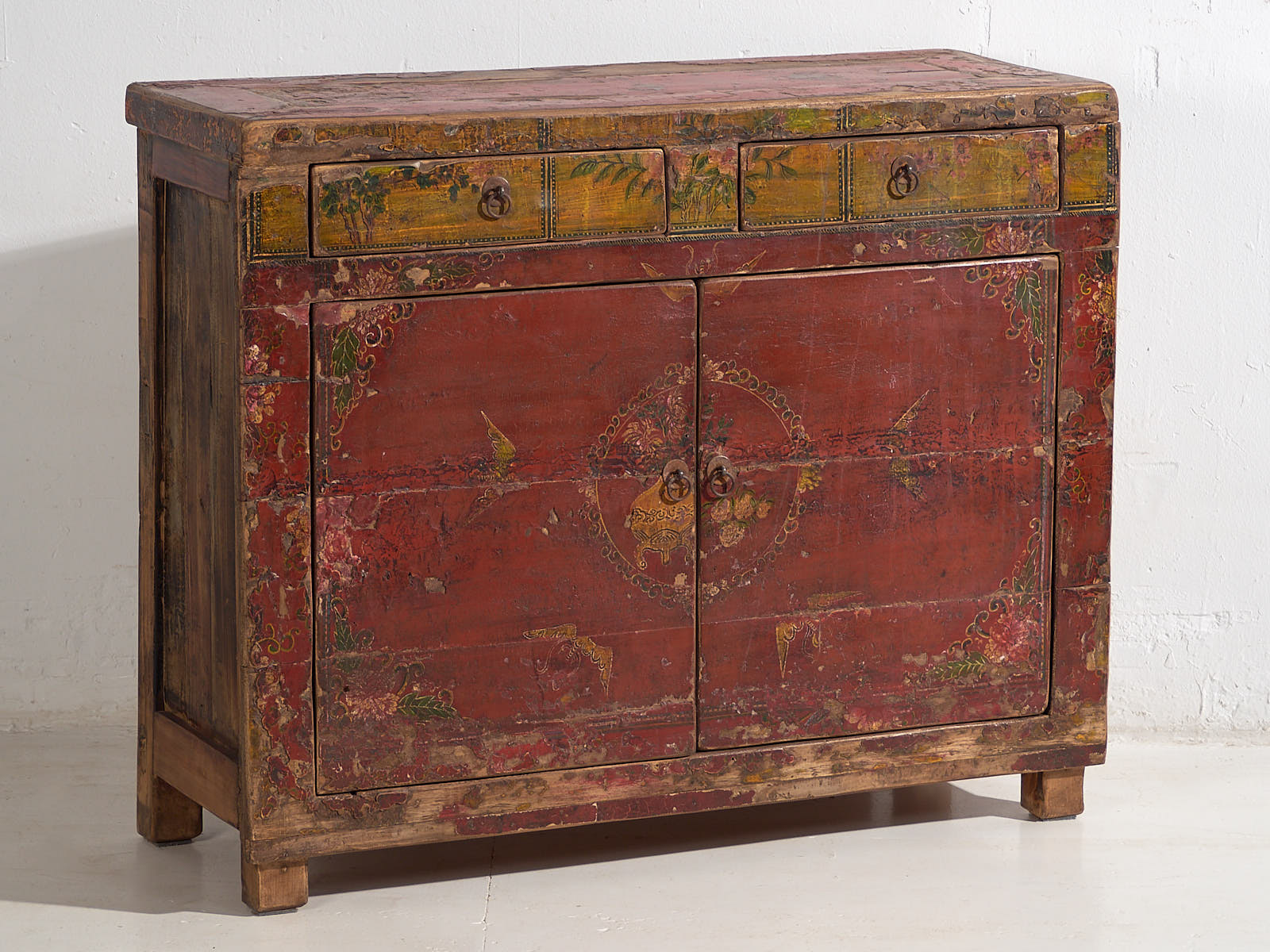 Armario rojo antiguo de dos puertas (c.1900) #16