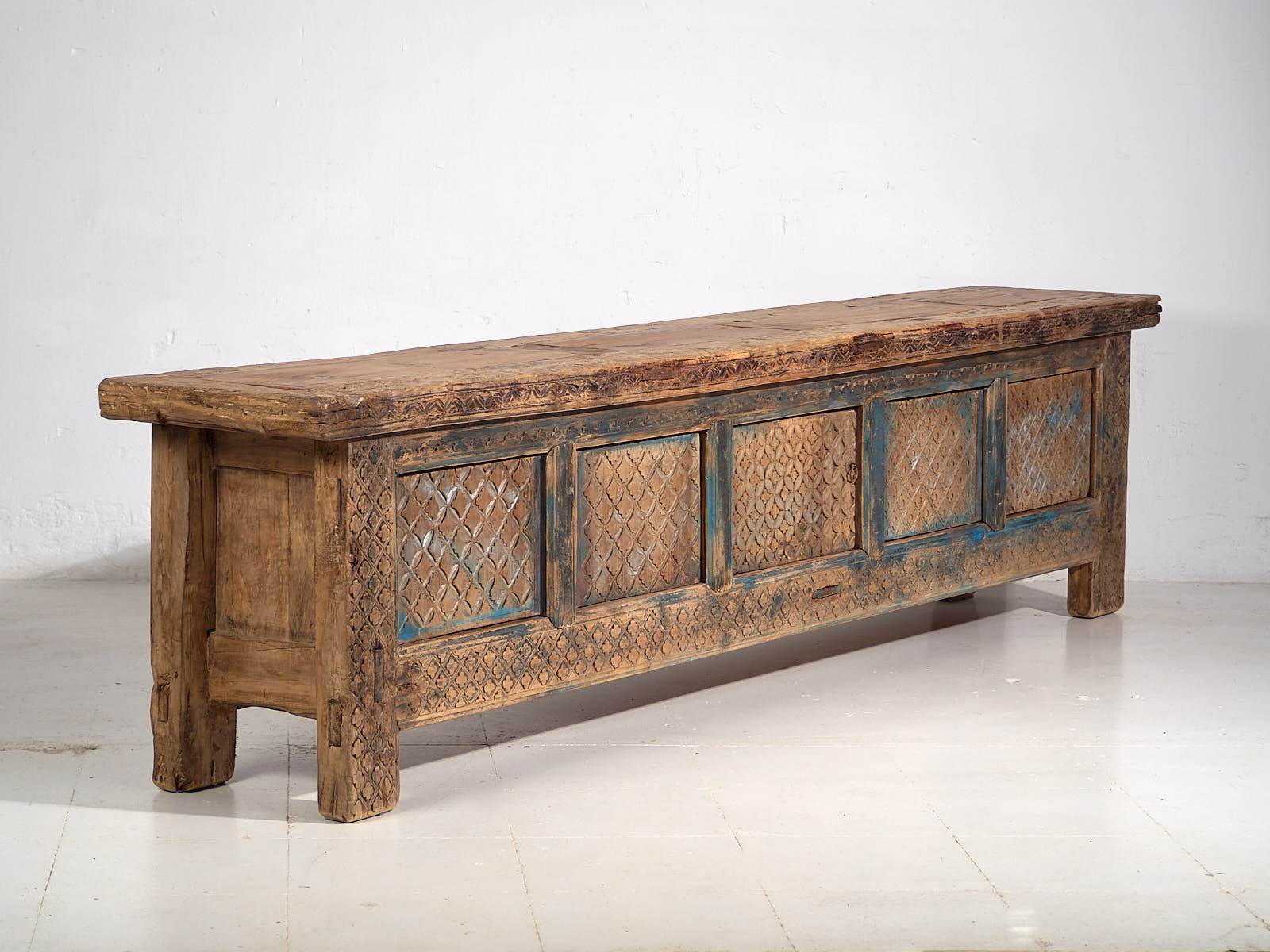 Antiguo mueble TV largo en tonalidades azules (c.1850) #57