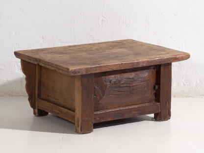 Mesa de centro oriental antigua (c.1900) #76