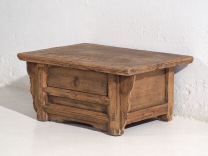 Mesa de centro oriental antigua (c.1900) #76