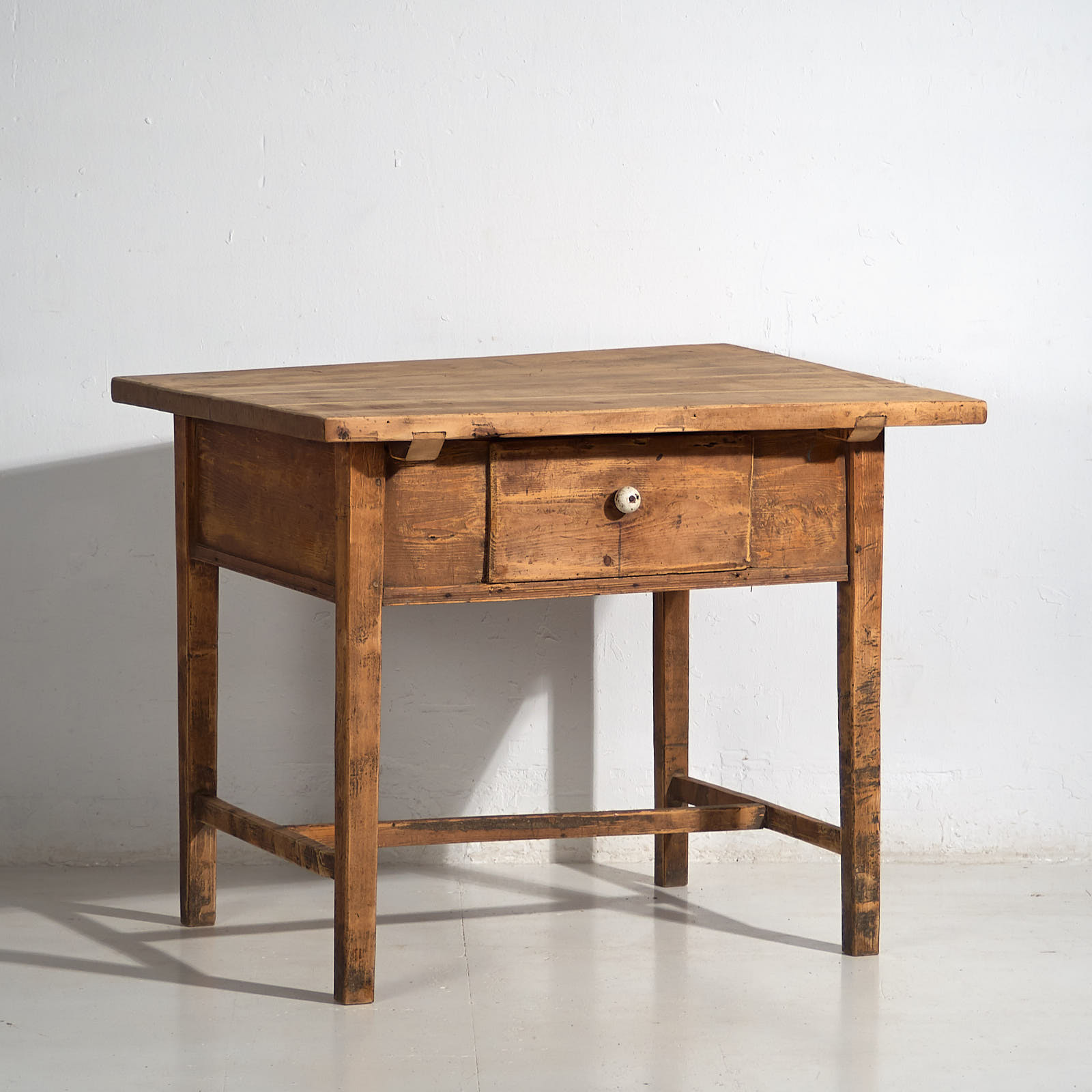 Mesa auxiliar antigua de madera maciza (c.1920) #18