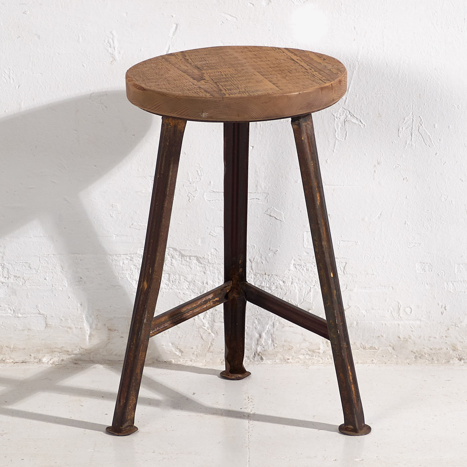 Taburete redondo industrial (c.1950) #8