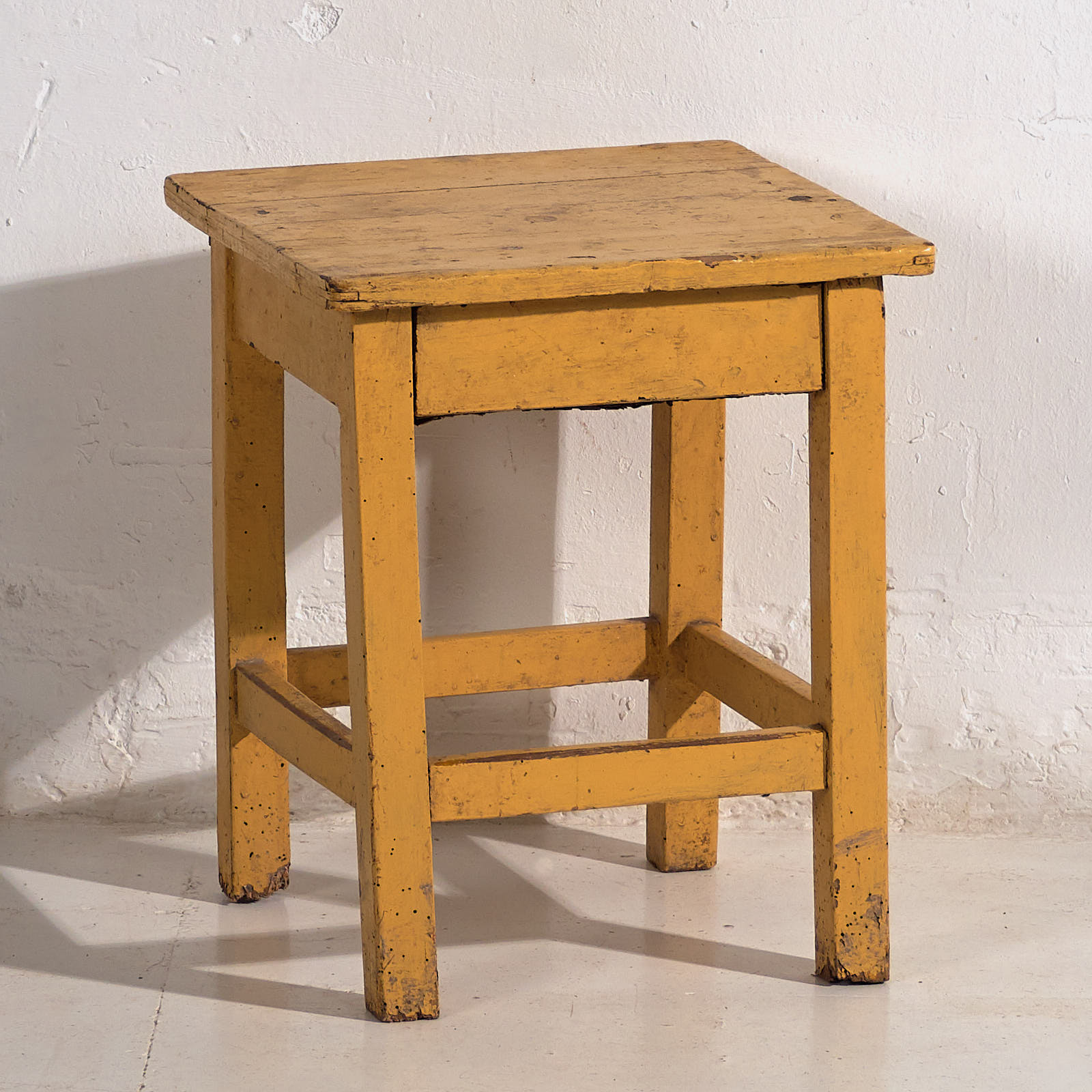 Antique solid wood coffee table (c.1920) #6