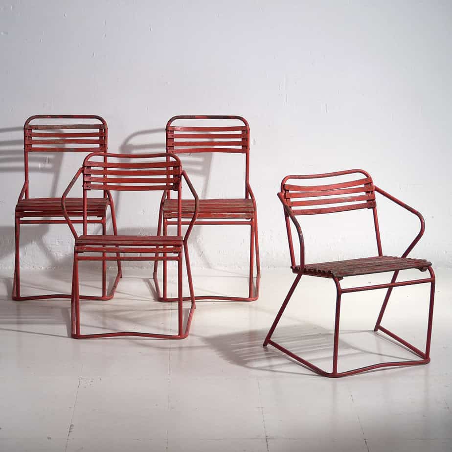Sillas rojas antiguas para jardín (c.1920). Conjunto de 4 piezas #37
