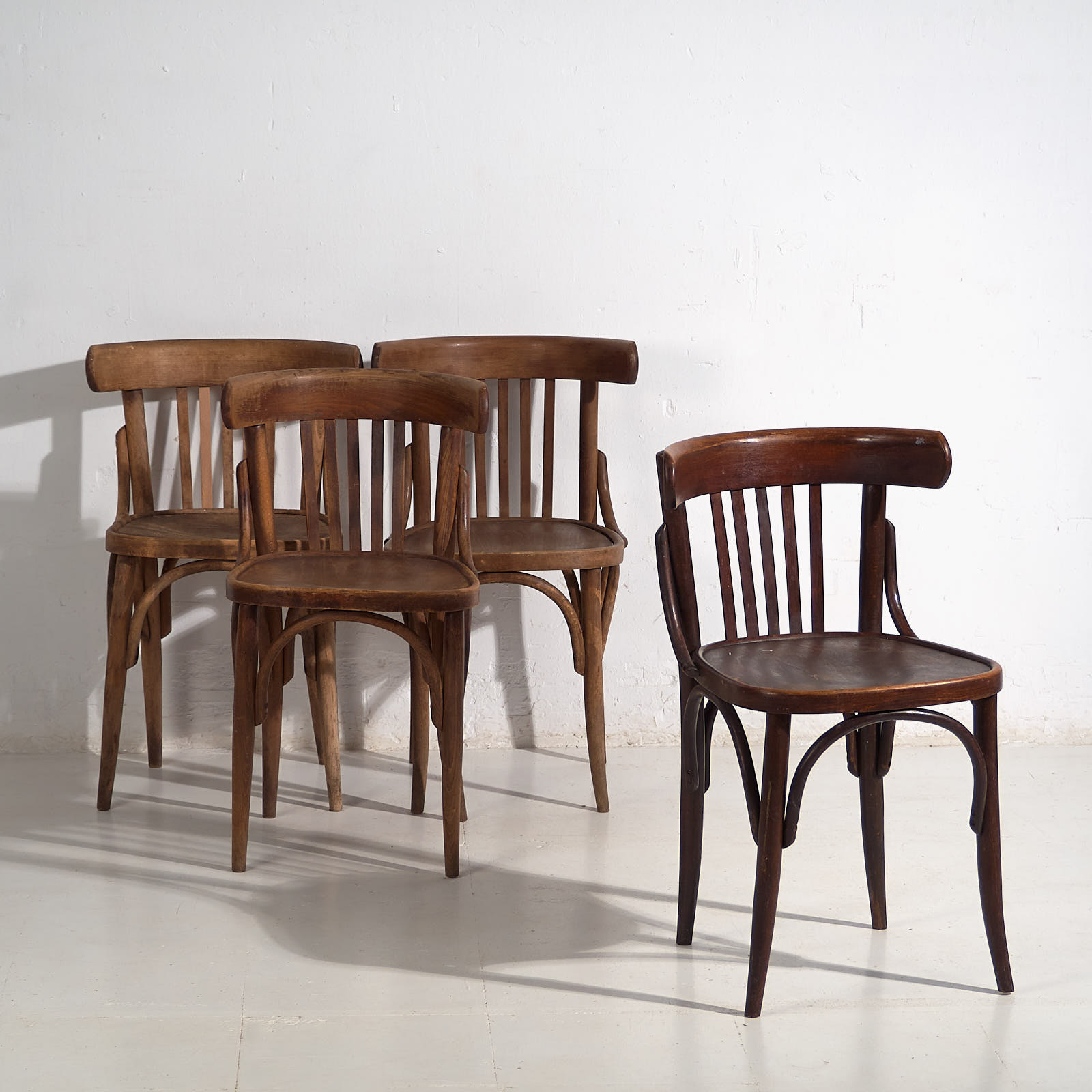 Antiguas sillas de bistró estilo vienés (c.1920). Conjunto de 4 piezas #1