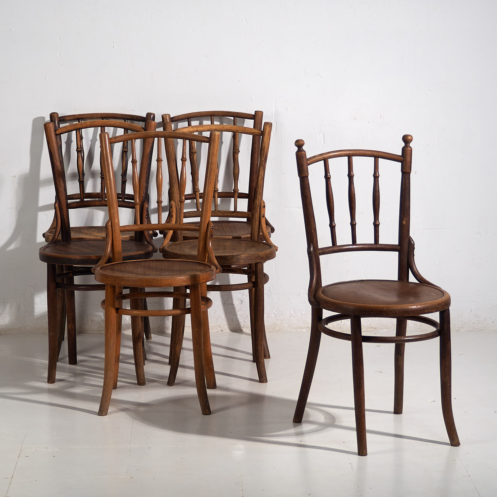 Antique bentwood dining chairs (c.1920). Set of 6 pieces #2 
