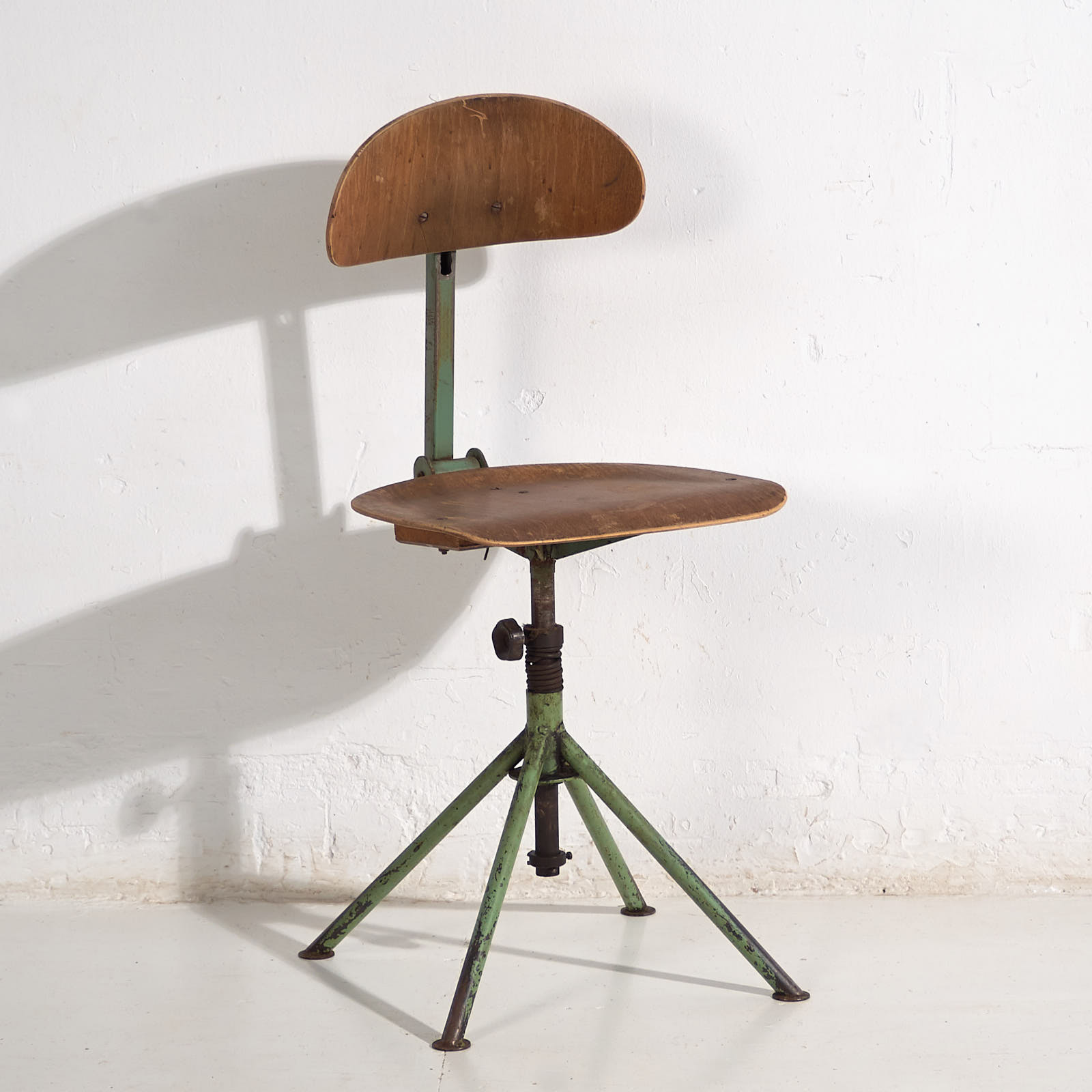 Chaise d'atelier vintage (c.1950)
