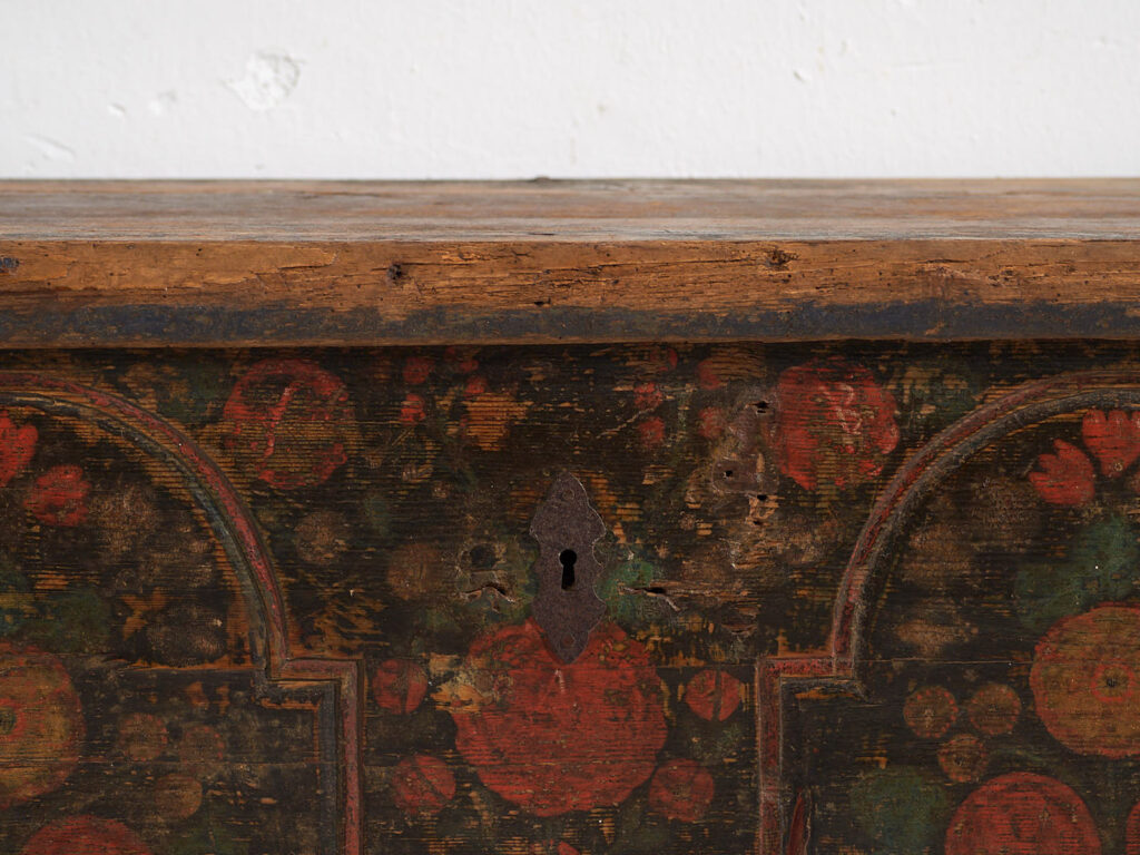 Malle ancienne de style art populaire (Année 1838) #46 – Image 8
