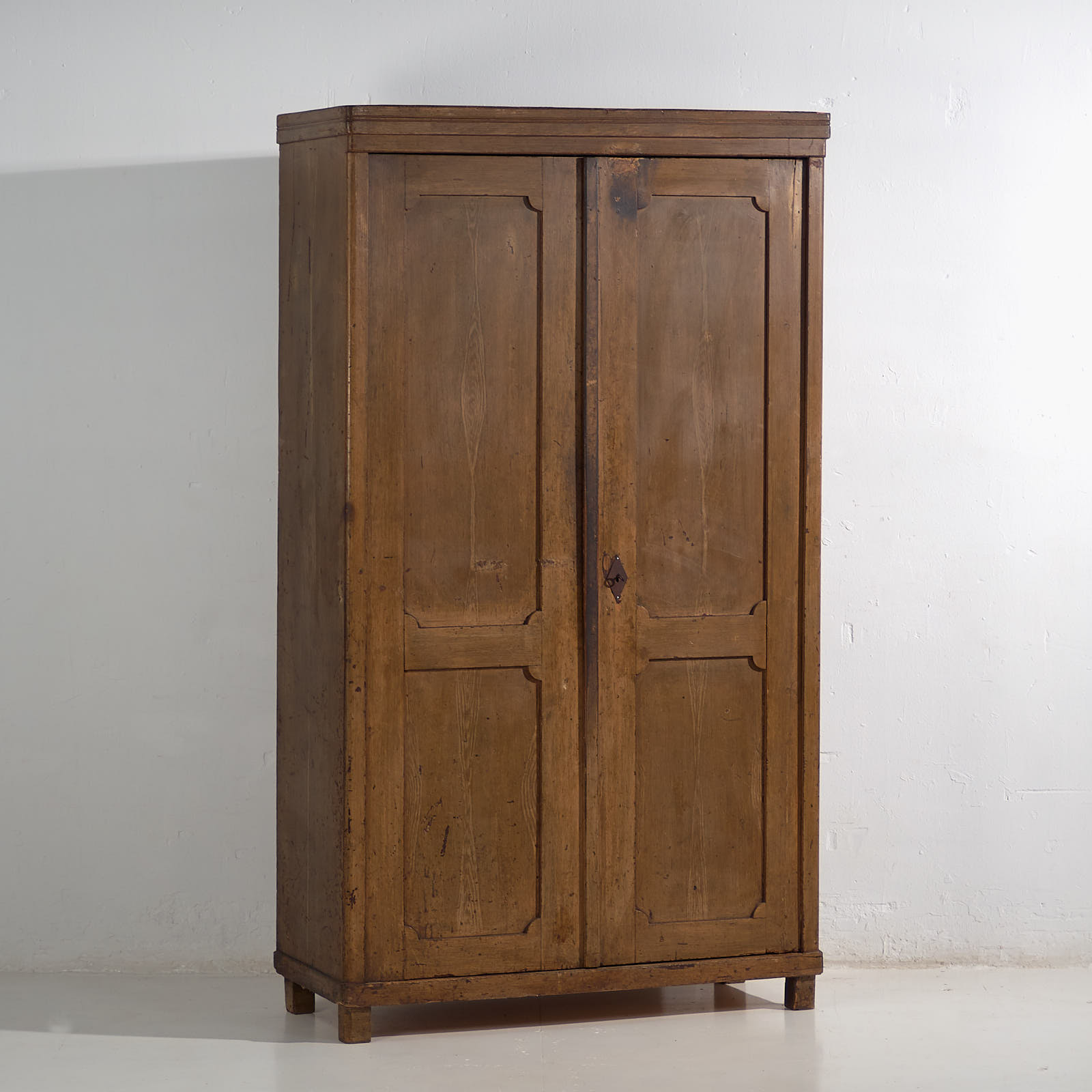Armario de dos puertas antiguo (c.1920) #9