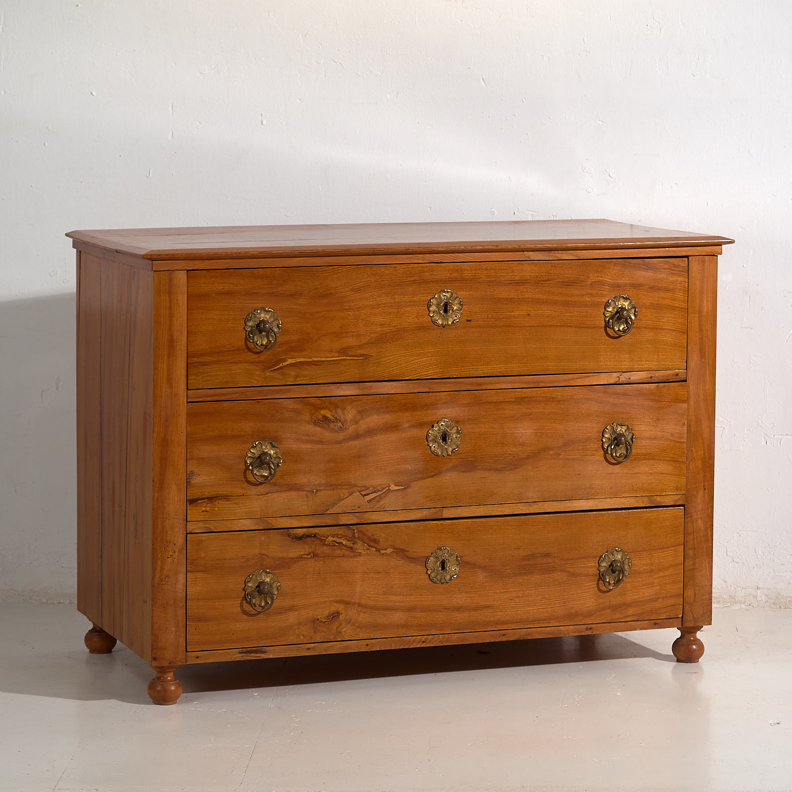 Antigua cómoda Biedermeier con herrajes en forma de flor (c.1850) #62