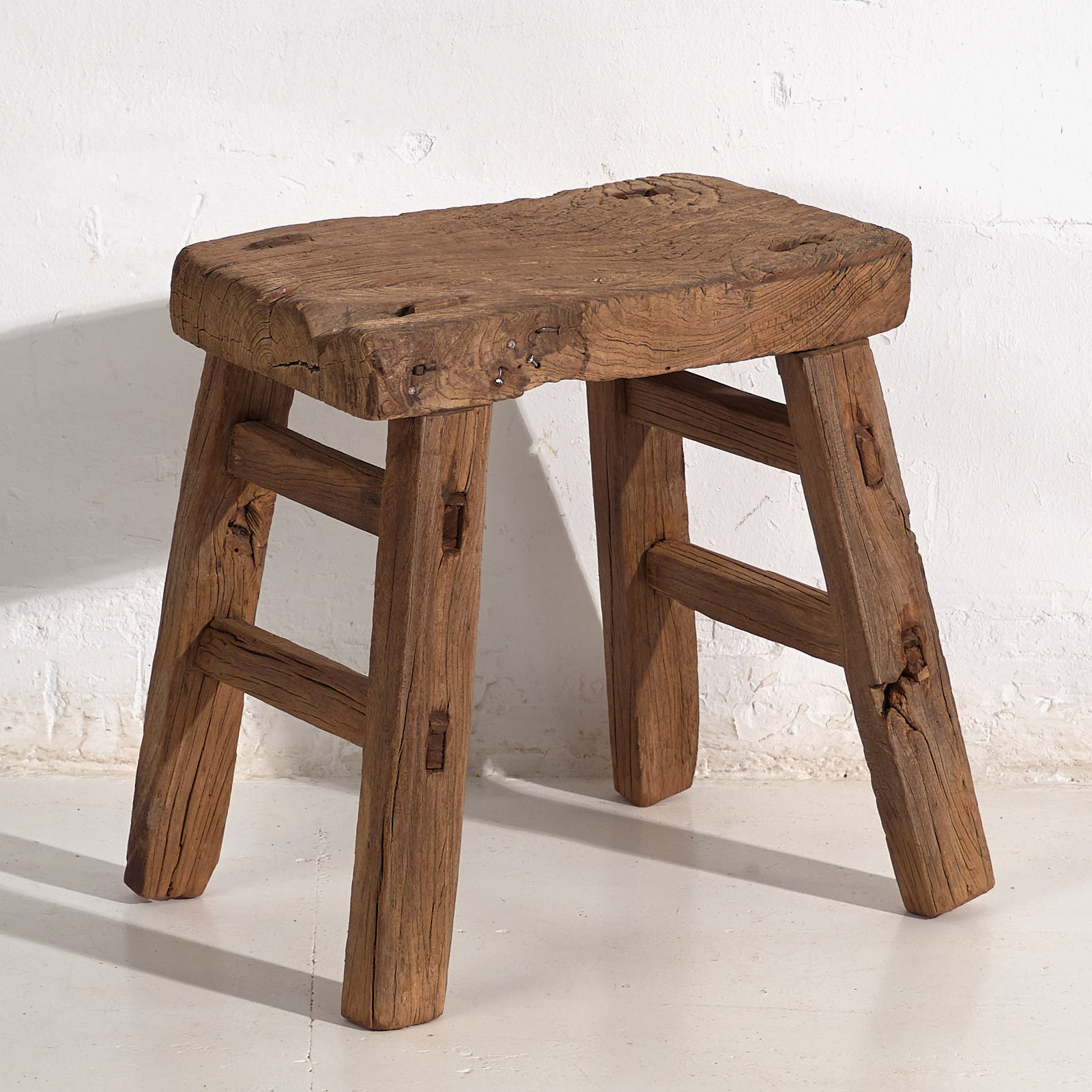 Taburete antiguo de estilo primitivo (c.1900) #9